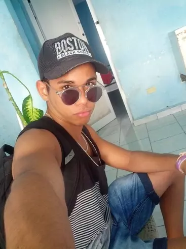 Chico de 28 busca chica para hacer pareja en La Habana, Cuba