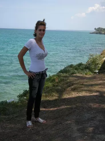 Chica de 30 busca chico para hacer pareja en Camaguey, Cuba