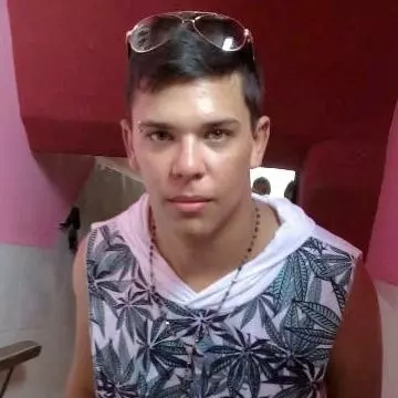 Chico de 28 busca chica para hacer pareja en La Habana, Cuba