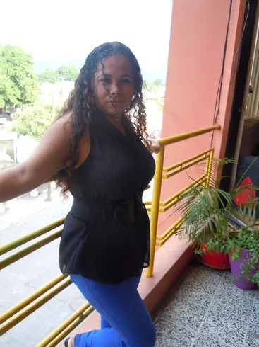 Mujer de 39 busca hombre para hacer pareja en La ceiba, Honduras