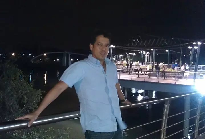 Hombre de 48 busca mujer para hacer pareja en Guayaquil, Ecuador