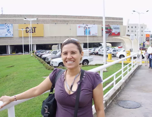 Mujer de 55 busca hombre para hacer pareja en Caracas, Venezuela
