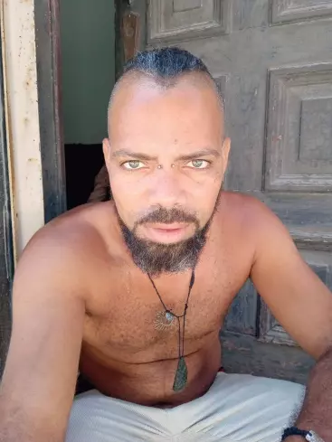 Hombre de 39 busca mujer para hacer pareja en Cuba