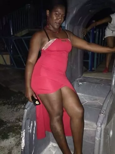 Chica de 34 busca chico para hacer pareja en La Altagracia, República Dominicana