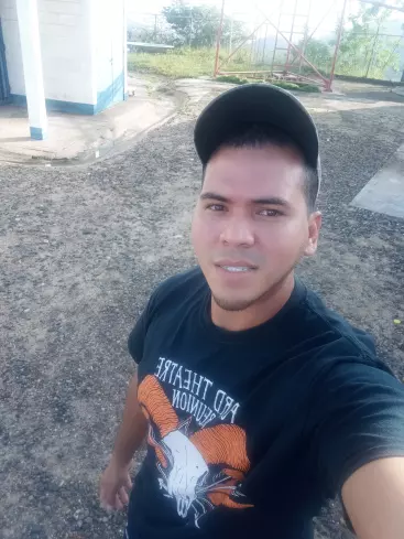 Chico de 29 busca chica para hacer pareja en Piritu, Venezuela