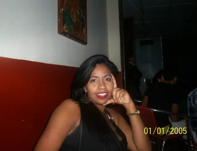 Chica de 35 busca chico para hacer pareja en Holguín, Cuba