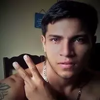 Chico de 30 busca chica para hacer pareja en Miranda, Venezuela