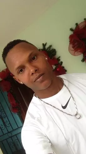 Chico de 32 busca chica para hacer pareja en Santo Domingo, República Dominicana