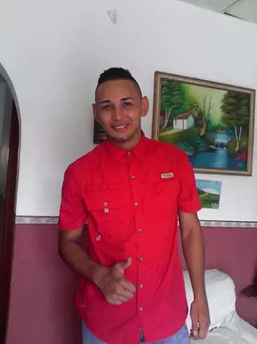 Chico de 28 busca chica para hacer pareja en Merida, Venezuela