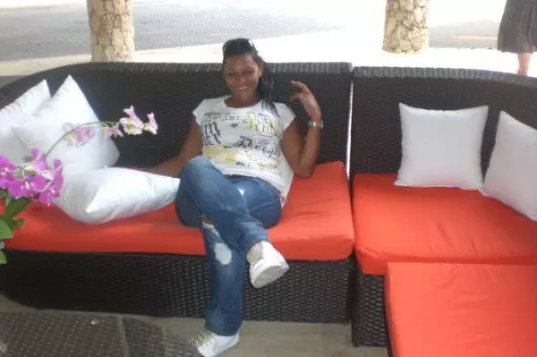 Mujer de 42 busca hombre para hacer pareja en Santo Domingo, República Dominicana