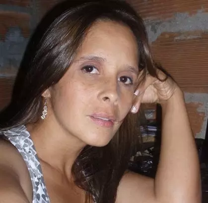 Mujer de 48 busca hombre para hacer pareja en Medellín, Colombia