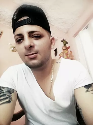 Chico de 34 busca chica para hacer pareja en Cuba