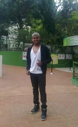 Chico de 33 busca chica para hacer pareja en Caracas, Venezuela