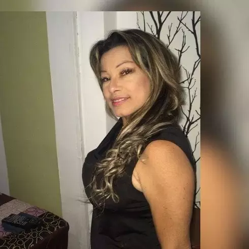 Mujer de 55 busca hombre para hacer pareja en Medellin, Colombia
