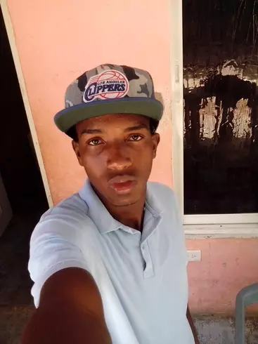 Chico de 28 busca chica para hacer pareja en Santo Domingo, República Dominicana