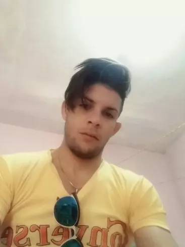 Chico de 33 busca chica para hacer pareja en Colombia, Cuba