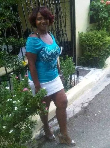 Mujer de 58 busca hombre para hacer pareja en Santo Domingo, República Dominicana