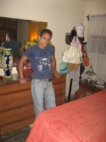 Chico de 34 busca chica para hacer pareja en Ciudad Habana, Cuba