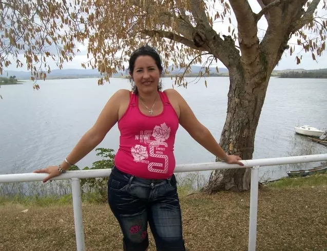 Mujer de 44 busca hombre para hacer pareja en Santa clara, Cuba