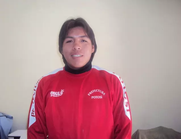 Chico de 33 busca chica para hacer pareja en Potosi, Bolivia