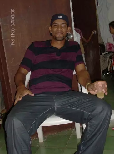 Hombre de 39 busca mujer para hacer pareja en Gerona, Cuba