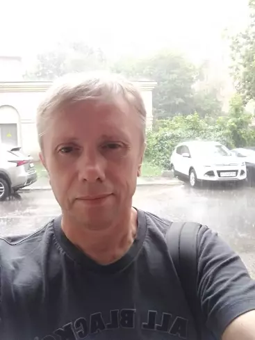 Hombre de 55 busca mujer para hacer pareja en Moscow, Rusia