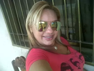 Mujer de 44 busca hombre para hacer pareja en Caracas, Venezuela