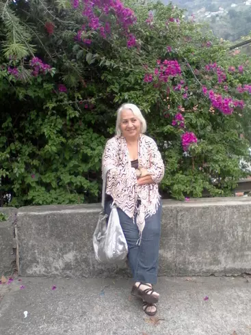 Mujer de 76 busca hombre para hacer pareja en Caracas, Venezuela