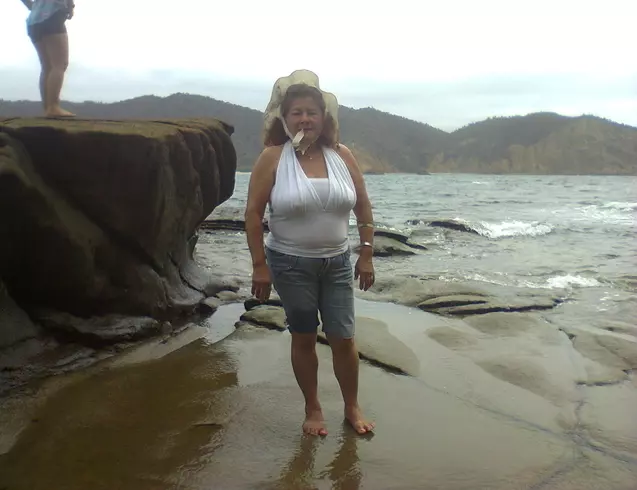 Mujer de 69 busca hombre para hacer pareja en Guayaquil, Ecuador