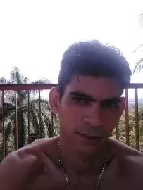 Chico de 29 busca chica para hacer pareja en Holguin, Cuba