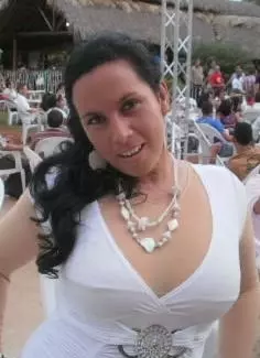 Mujer de 41 busca hombre para hacer pareja en Plaza De La Revolución, Cuba