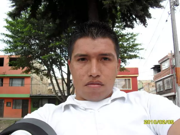 Hombre de 38 busca mujer para hacer pareja en Bogotá, Colombia