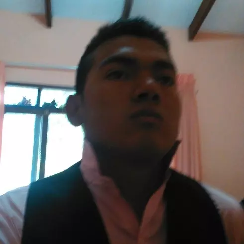 Chico de 27 busca chica para hacer pareja en Santa cruz, Bolivia