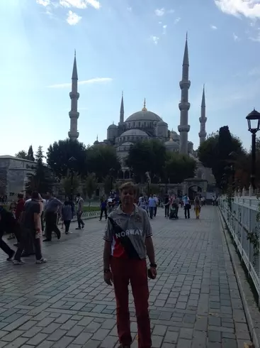 Hombre de 59 busca mujer para hacer pareja en Estambul, España