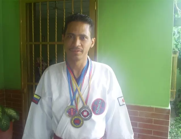 Hombre de 36 busca mujer para hacer pareja en Maracay, Venezuela