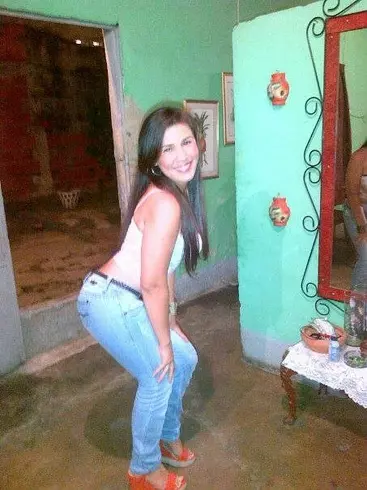 Chica de 31 busca chico para hacer pareja en Valencia, Venezuela