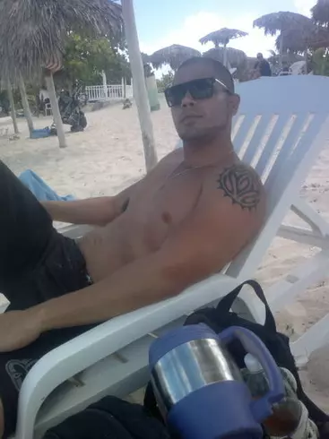 Chico de 34 busca chica para hacer pareja en Holguin, Cuba