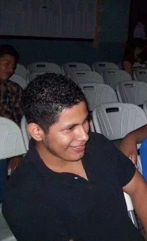 Chico de 30 busca chica para hacer pareja en San Pedro Sula, Honduras