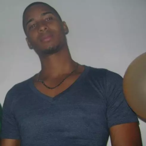 Chico de 34 busca chica para hacer pareja en Santo Domingo, República Dominicana