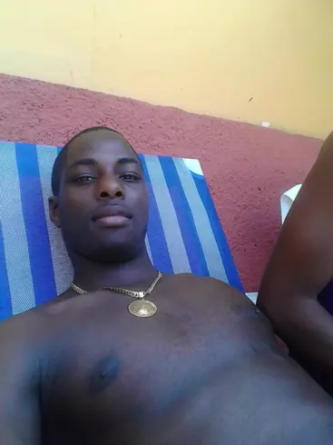 Chico de 33 busca chica para hacer pareja en Santiago, Cuba