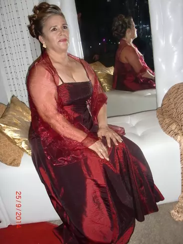 Mujer de 59 busca hombre para hacer pareja en Valencia, Venezuela