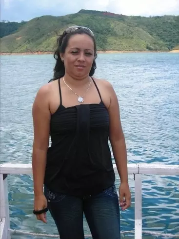 Mujer de 46 busca hombre para hacer pareja en Tulua Valle, Colombia
