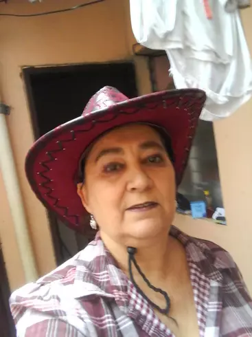 Mujer de 74 busca hombre para hacer pareja en Tegucigalpa, Honduras