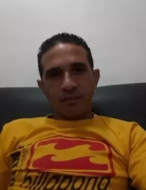 Hombre de 44 busca mujer para hacer pareja en Valencia, Venezuela