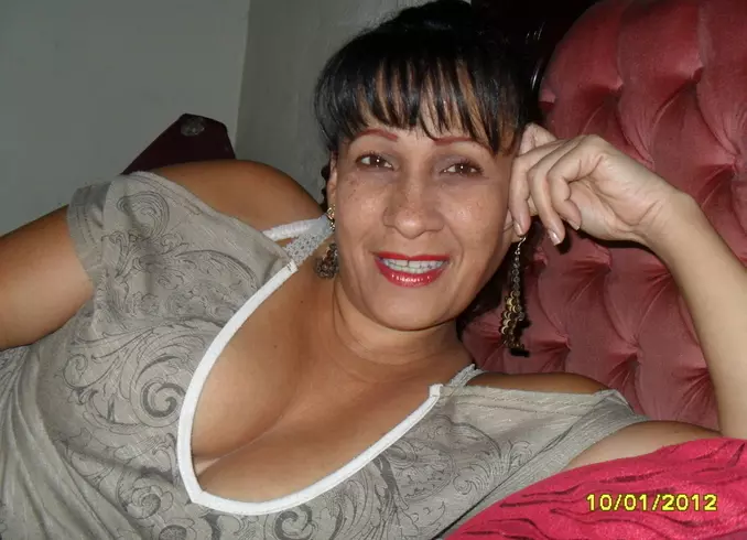 Mujer de 58 busca hombre para hacer pareja en Valencia San Diego, Venezuela