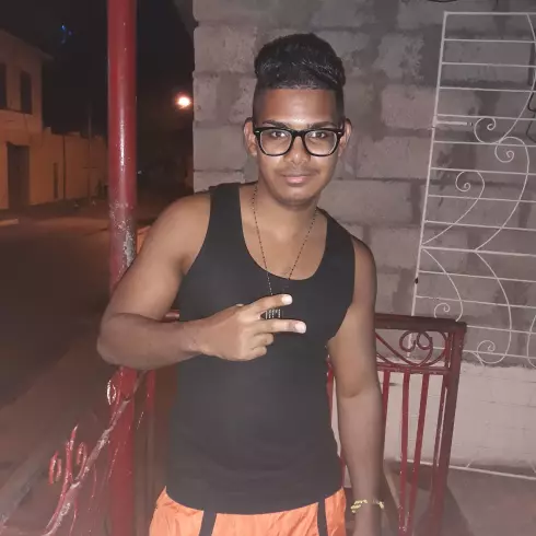 Chico de 30 busca chica para hacer pareja en SANTIAGO DE CUBA, Cuba